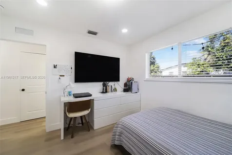 45 NE 124th Terrace North Miami FL 33161