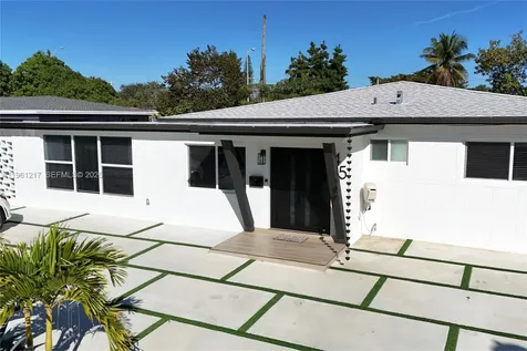 45 NE 124th Terrace North Miami FL 33161