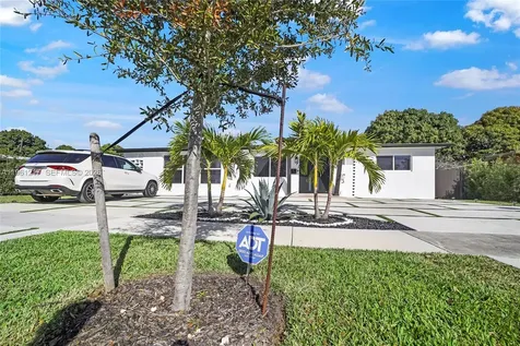 45 NE 124th Terrace North Miami FL 33161