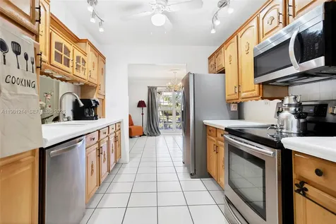 570 Royal Poinciana Court Weston FL 33326