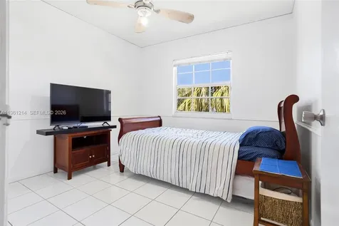 570 Royal Poinciana Court Weston FL 33326