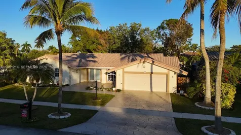 570 Royal Poinciana Court Weston FL 33326