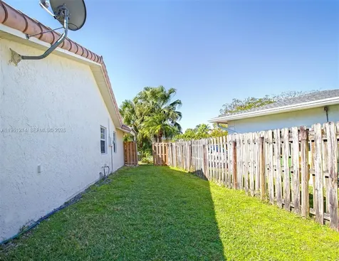 570 Royal Poinciana Court Weston FL 33326