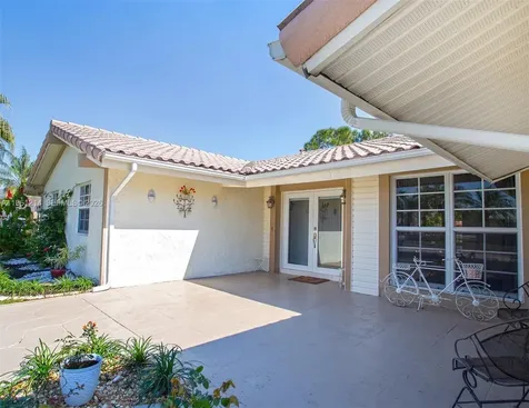 570 Royal Poinciana Court Weston FL 33326