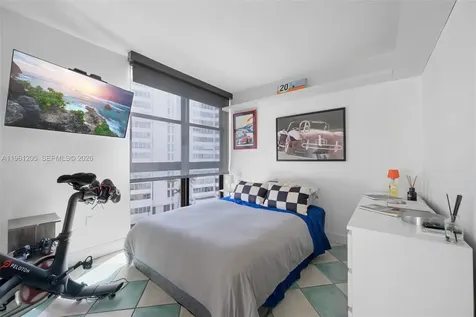 9 Island Avenue Miami Beach FL 33139