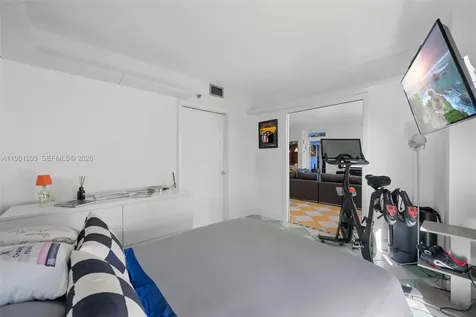 9 Island Avenue Miami Beach FL 33139