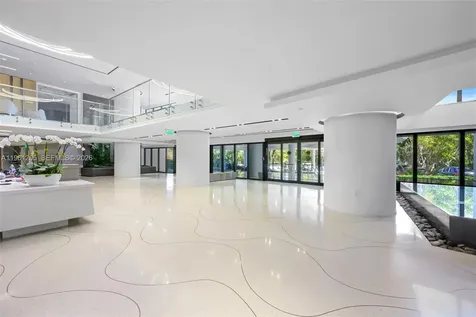 9 Island Avenue Miami Beach FL 33139