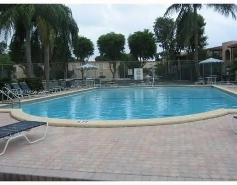 10762 N Kendall Drive Miami FL 33176