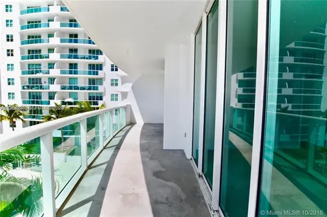 7900 Harbor Island Drive North Bay Village FL 33141