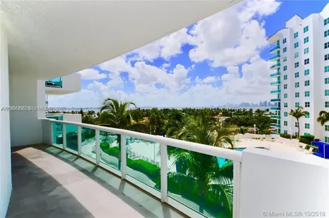 7900 Harbor Island Drive North Bay Village FL 33141