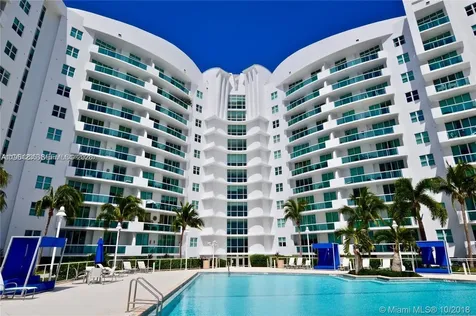 7900 Harbor Island Drive North Bay Village FL 33141