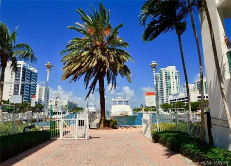 7900 Harbor Island Drive North Bay Village FL 33141