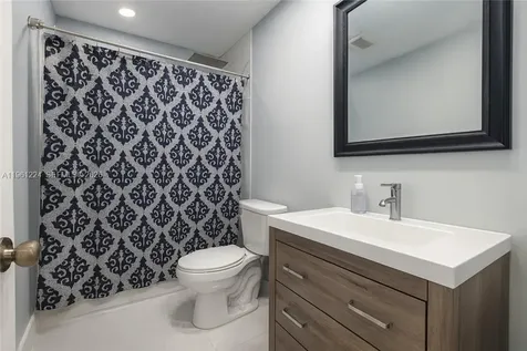 5010 SW 31st Avenue Naples FL 34116
