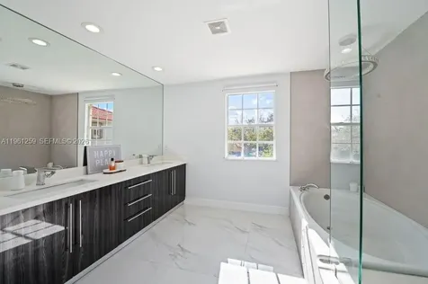 3846 W Gardenia Avenue Weston FL 33332
