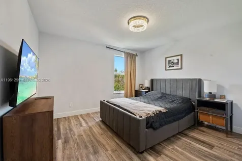 3846 W Gardenia Avenue Weston FL 33332