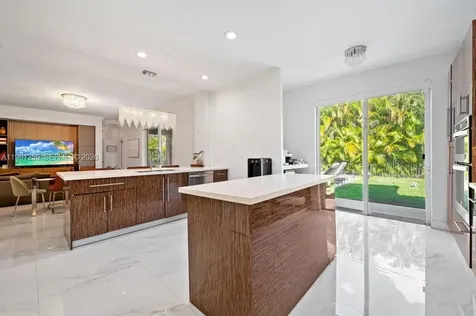 3846 W Gardenia Avenue Weston FL 33332