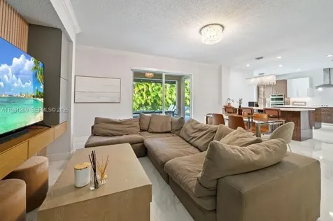 3846 W Gardenia Avenue Weston FL 33332