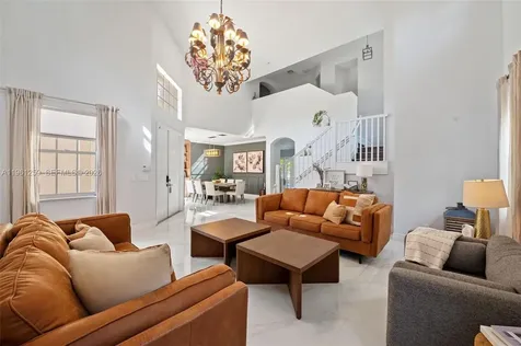 3846 W Gardenia Avenue Weston FL 33332