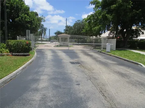 3200 NW 46th Street Oakland Park FL 33309