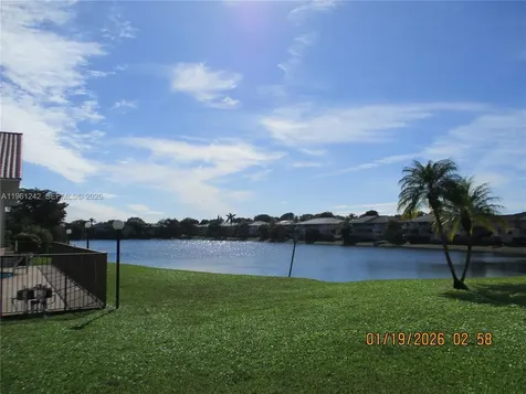 3200 NW 46th Street Oakland Park FL 33309