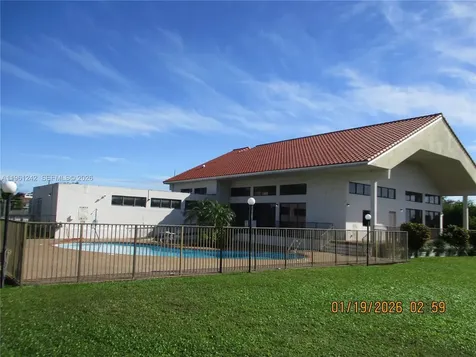 3200 NW 46th Street Oakland Park FL 33309