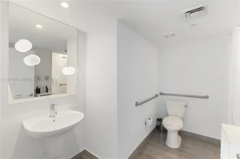 1100 West Avenue Miami Beach FL 33139