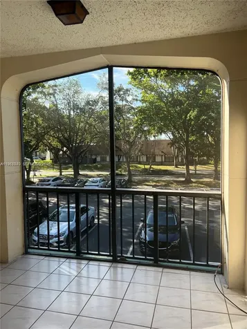 3760 Inverrary Drive Lauderhill FL 33319
