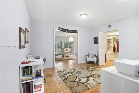 400 NW 127th Avenue Plantation FL 33325