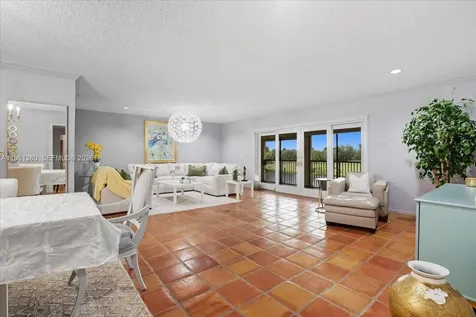400 NW 127th Avenue Plantation FL 33325
