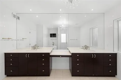 20205 W Oak Haven Circle Miami FL 33179