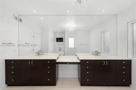 20205 W Oak Haven Circle Miami FL 33179