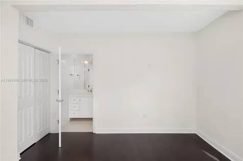 20205 W Oak Haven Circle Miami FL 33179