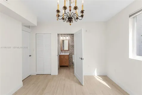 20205 W Oak Haven Circle Miami FL 33179
