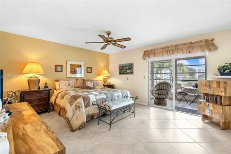 2051 N Newport N Deerfield Beach FL 33442