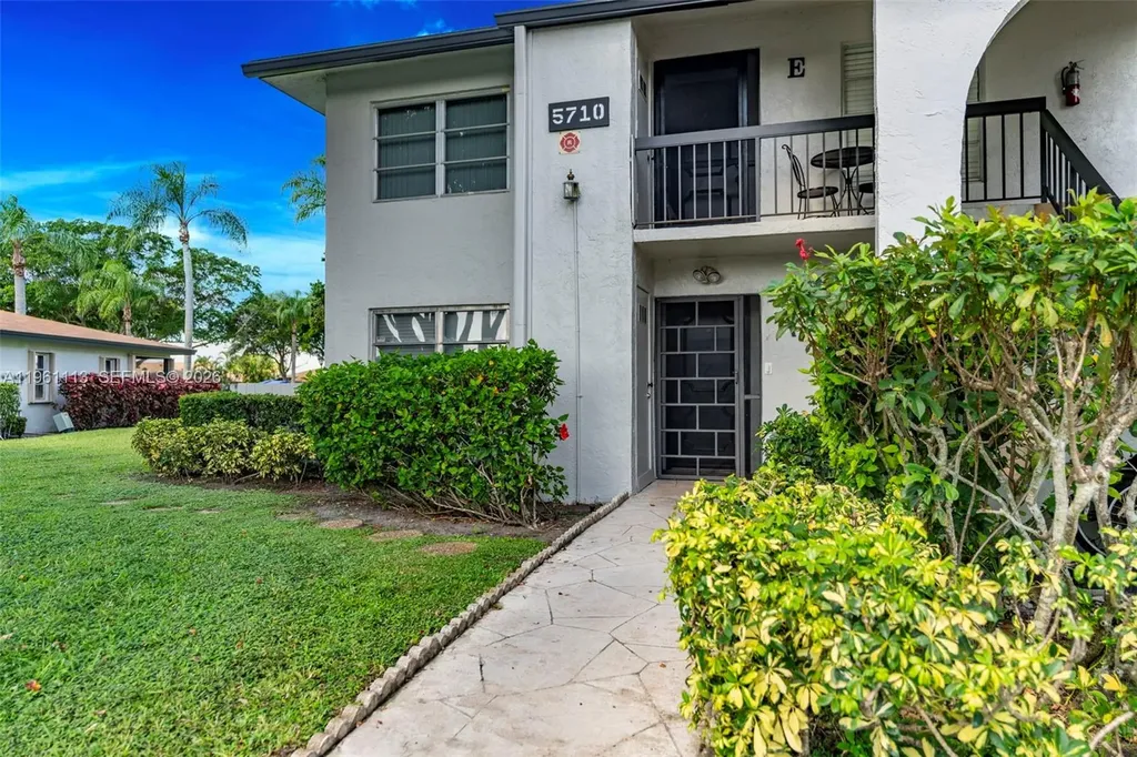 5710 Princess Palm Court Delray Beach FL 33484