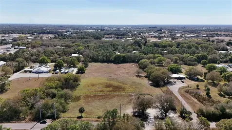 448 NW 34th Street Okeechobee FL 34972