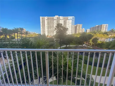 2801 NE 183rd Street Aventura FL 33160