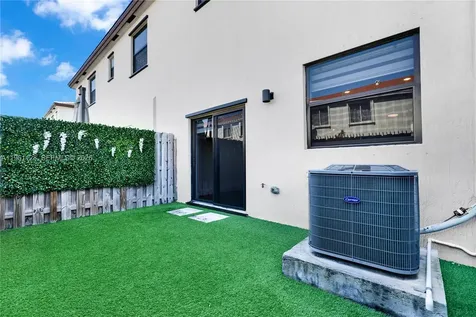 859 NE 211th Street Miami FL 33179