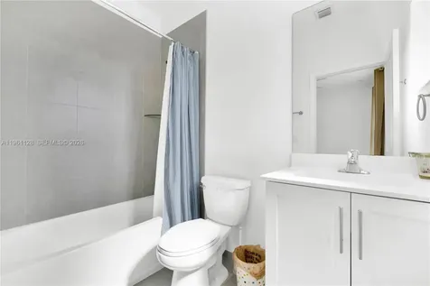 859 NE 211th Street Miami FL 33179