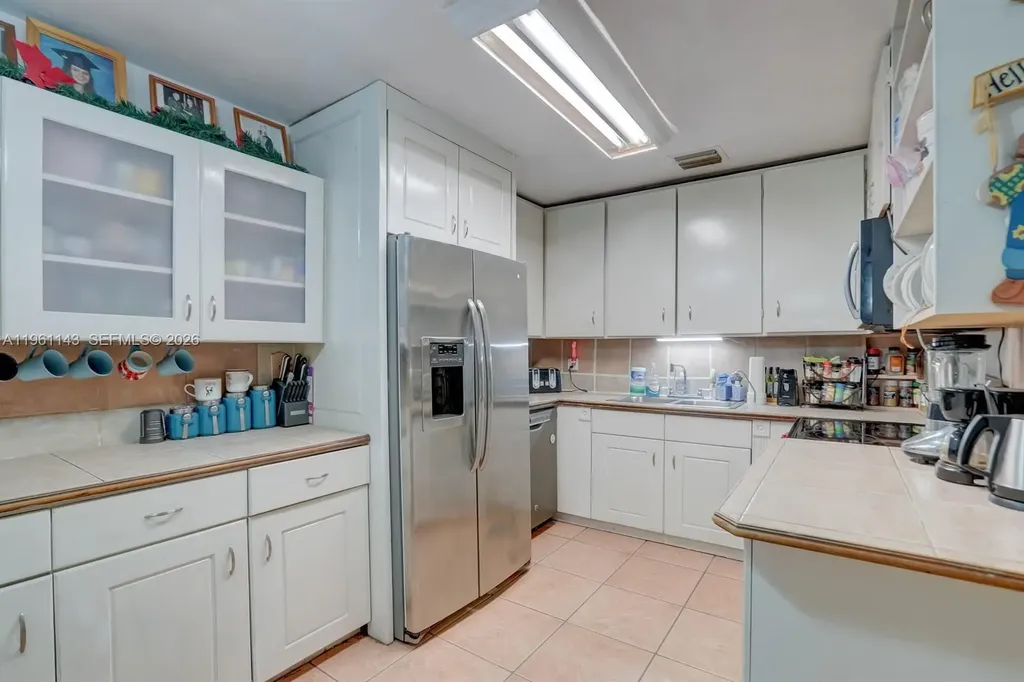 2200 SW 42nd Way Fort Lauderdale FL 33317