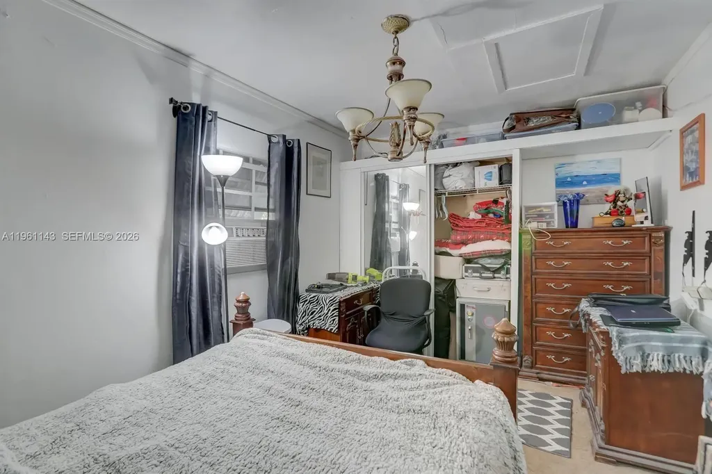 2200 SW 42nd Way Fort Lauderdale FL 33317