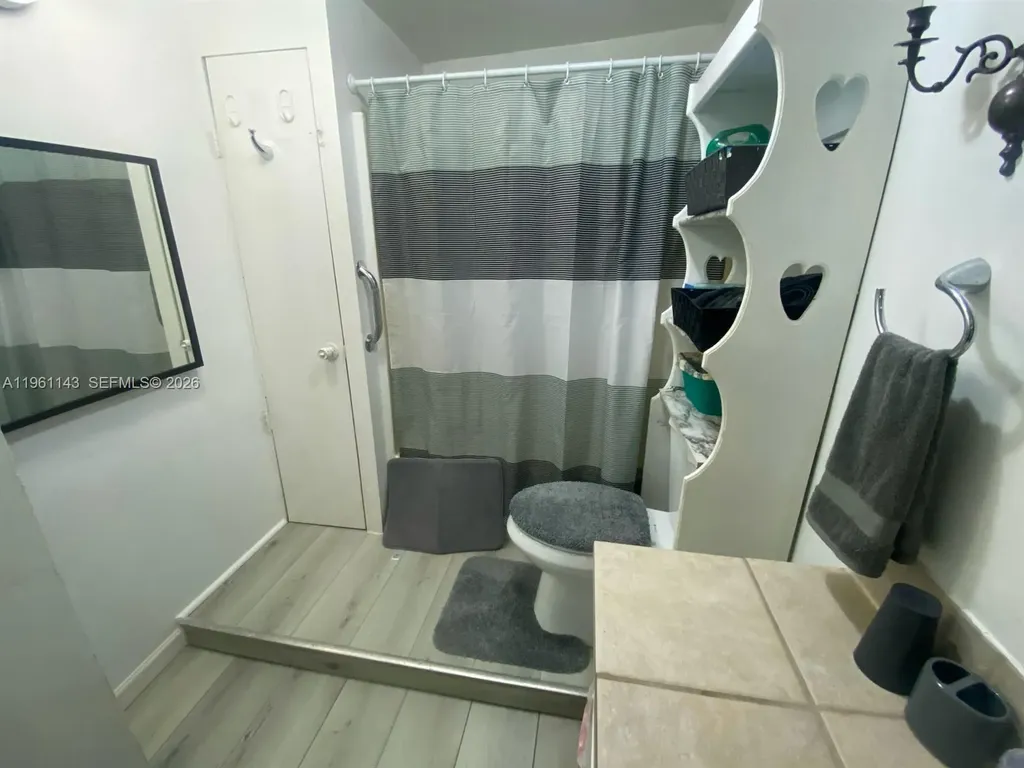 2200 SW 42nd Way Fort Lauderdale FL 33317