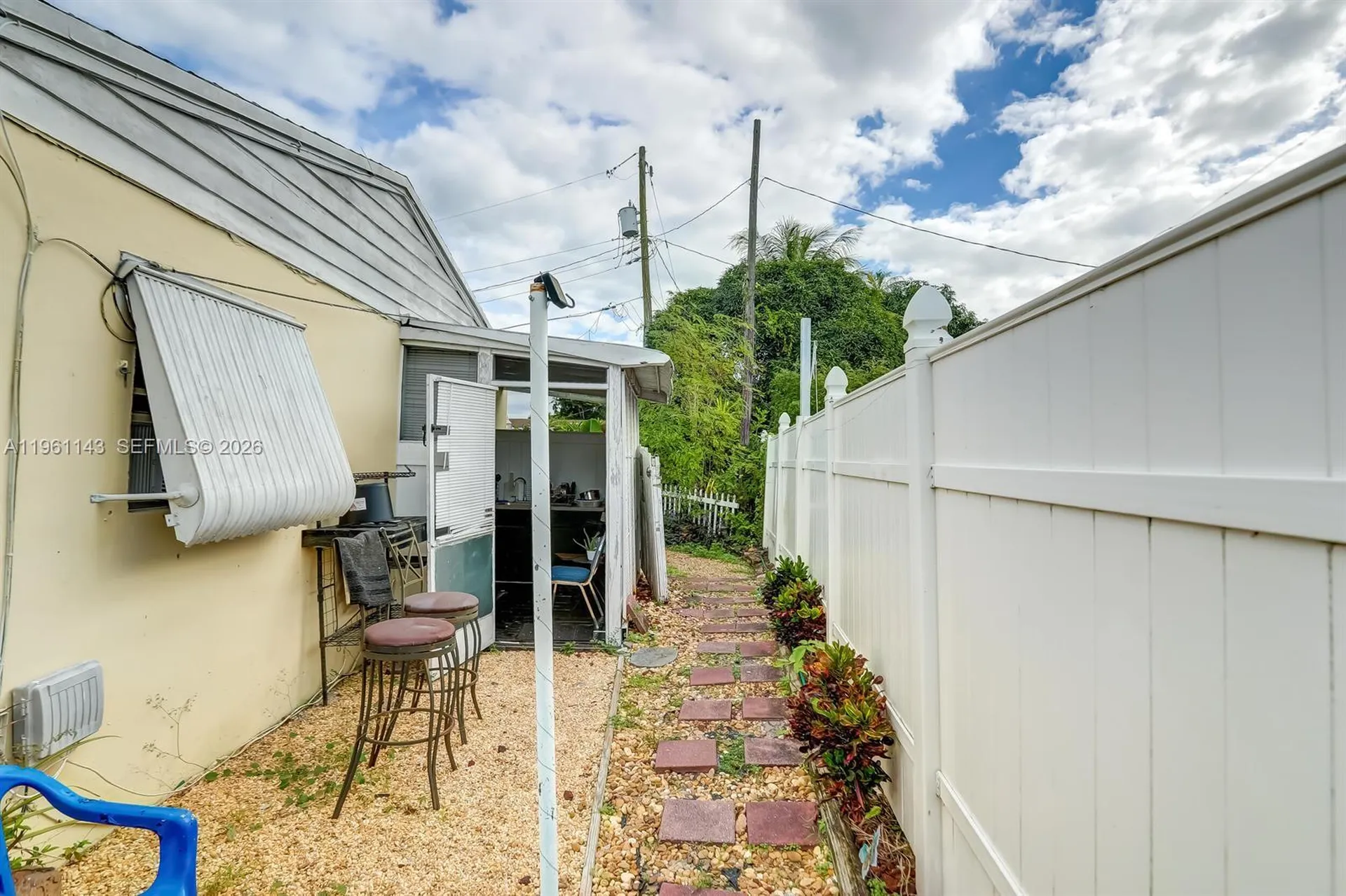 2200 SW 42nd Way Fort Lauderdale FL 33317