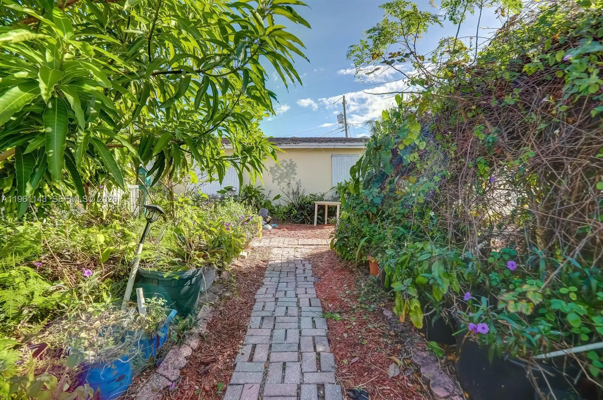 2200 SW 42nd Way Fort Lauderdale FL 33317