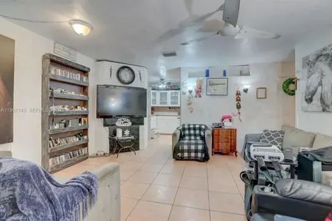 2200 SW 42nd Way Fort Lauderdale FL 33317