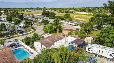 2200 SW 42nd Way Fort Lauderdale FL 33317