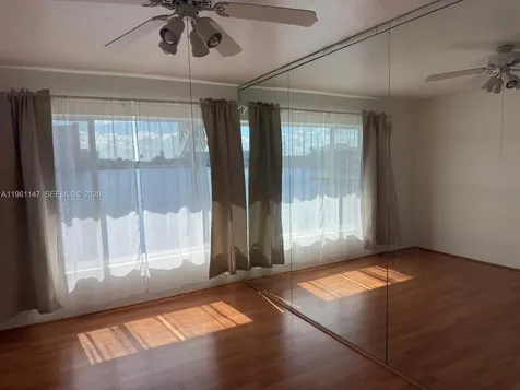 1284 NE 191 North Miami Beach FL 33179