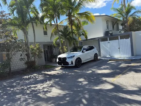 1284 NE 191 North Miami Beach FL 33179