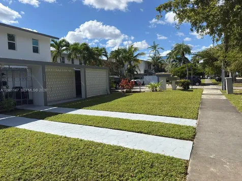 1284 NE 191 North Miami Beach FL 33179