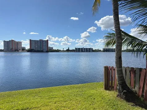 1284 NE 191 North Miami Beach FL 33179